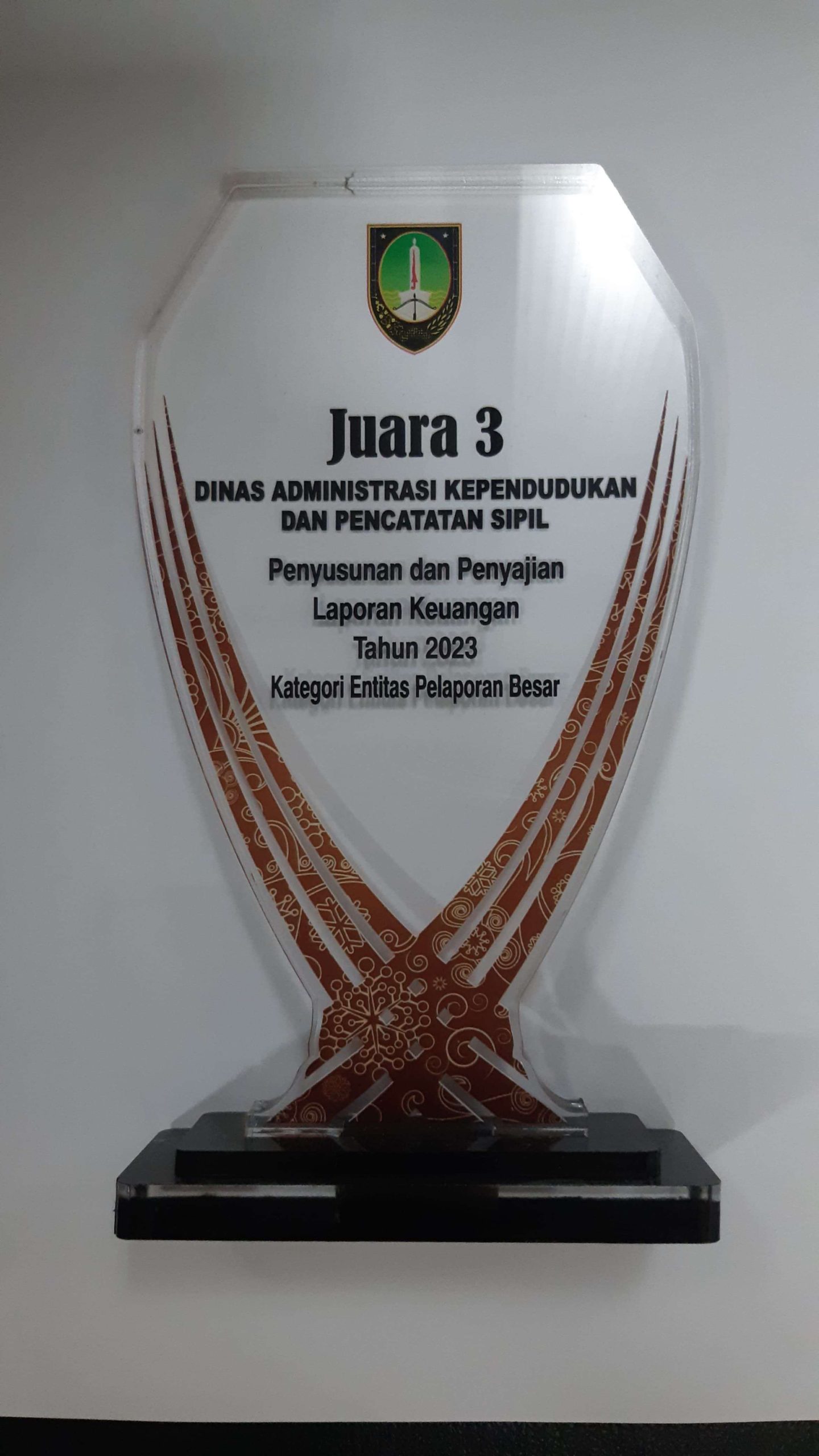 Penghargaan Juara 3 Penyusunan dan Penyajian Laporan Keuangan Kategori Entitas Pelaporan Besar Tingkat Kota Penghargaan Juara 3 Penyusunan dan Penyajian Laporan Keuangan Kategori Entitas Pelaporan Besar Tingkat Kota