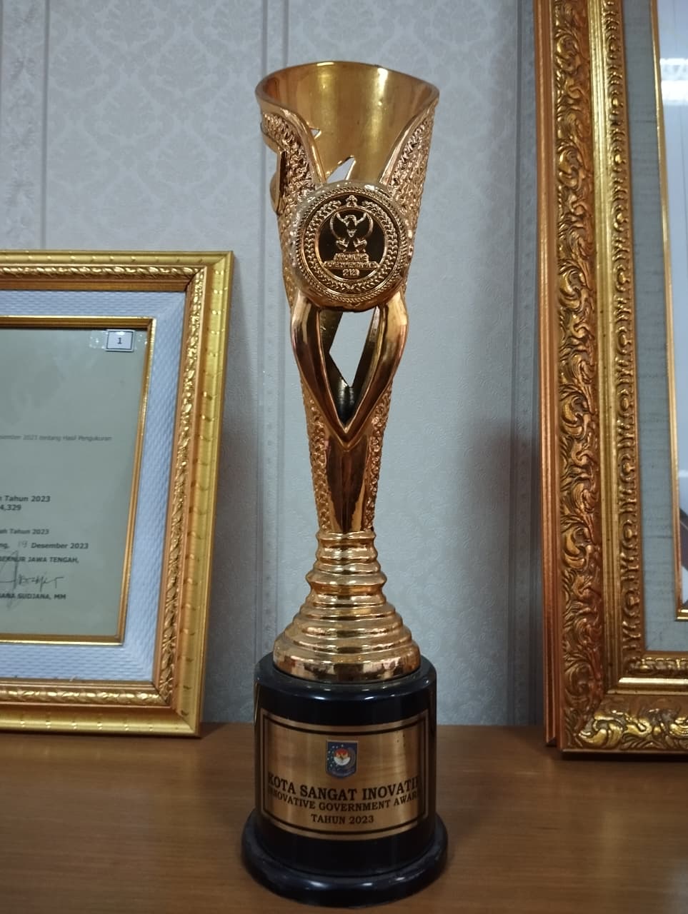 Piala Penghargaan Kota Sangat Inovatif Tahun 2023